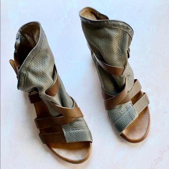 Miz Mooz Shoes - Miz Mooz Cassidy Leather Gladiator Sandal Sz 40